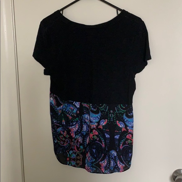 Express half paisley design black tee - Picture 4 of 6